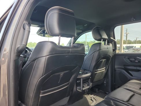 Used 2022 RAM 1500 Limited w/ Body Color Bumper Group AWD/4WD image 13
