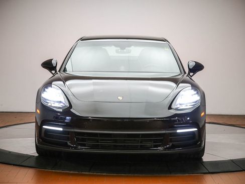 Certified 2018 Porsche Panamera RWD image 11
