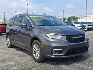 Used 2022 Chrysler Pacifica Touring-L AWD/4WD video 2