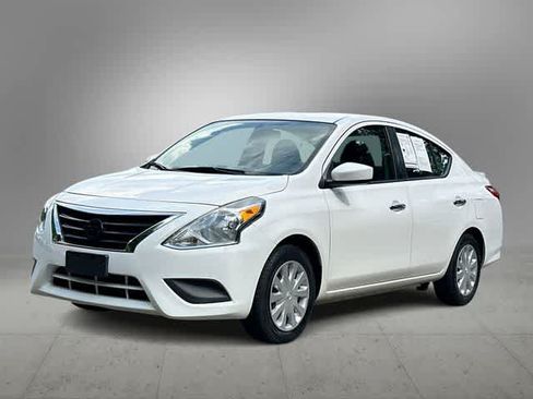 Used 2017 Nissan Versa SV FWD image 1