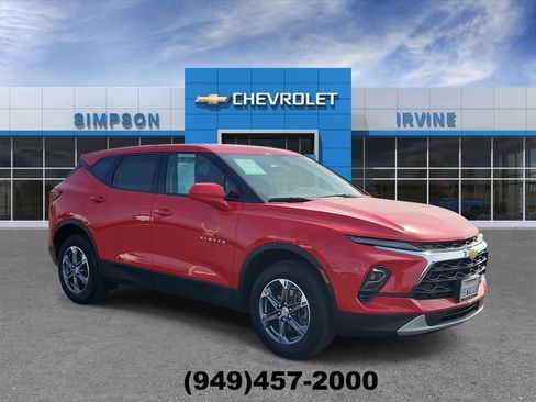 Used 2023 Chevrolet Blazer LT FWD image 2