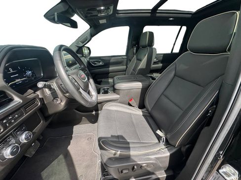 Used 2024 GMC Yukon XL SLT w/ SLT Luxury Package AWD/4WD image 10