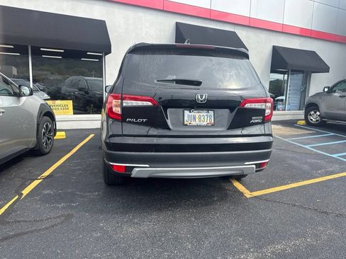 Used 2019 Honda Pilot Touring image 3