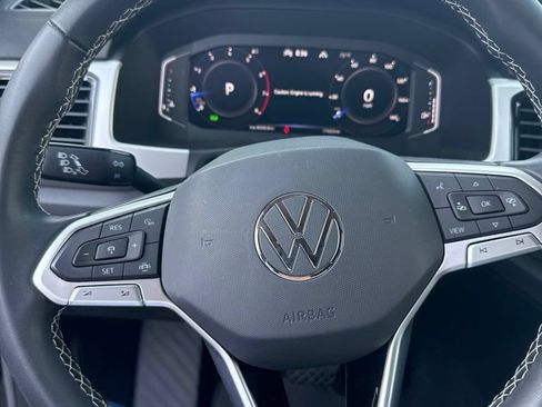 Used 2023 Volkswagen Atlas SE AWD/4WD image 7