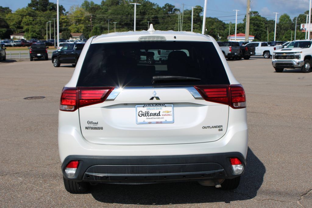 Used 2018 Mitsubishi Outlander SE FWD image 13