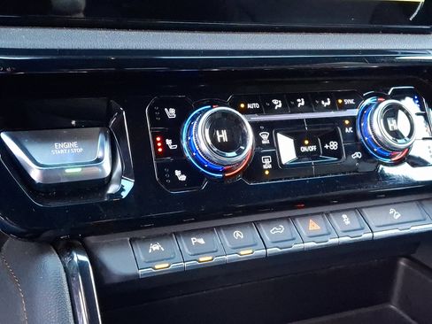 Certified 2023 GMC Sierra 1500 AT4 w/ Technology Package image 23