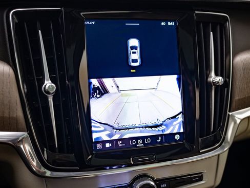 Used 2024 Volvo S90 T8 Ultimate image 30
