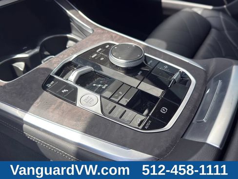 Used 2023 BMW X7 xDrive40i w/ Premium Package AWD/4WD image 18