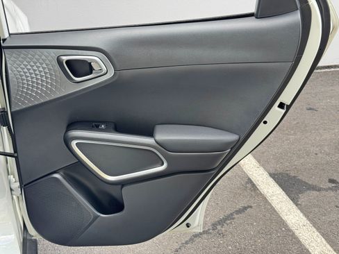 Used 2025 Kia Soul S FWD image 41