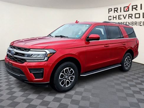 Used 2022 Ford Expedition XLT RWD image 4