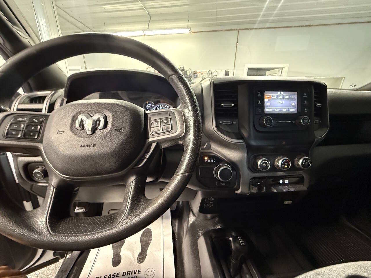 Used 2022 RAM 2500 Tradesman w/ Chrome Appearance Group AWD/4WD image 11