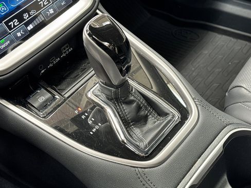 Used 2025 Subaru Outback Limited image 29