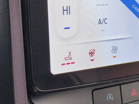 Used 2023 Ford Expedition Platinum image 37