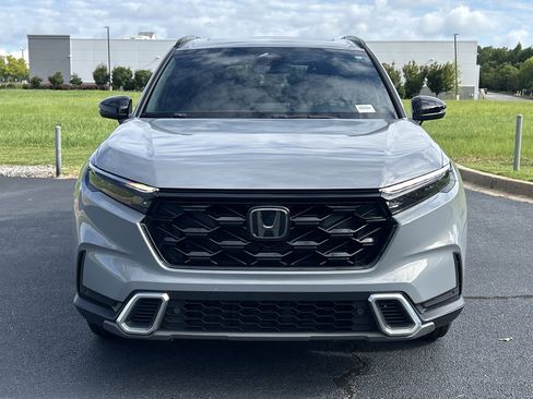Certified 2025 Honda CR-V Sport Touring image 3