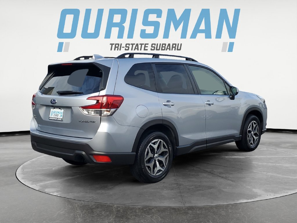 Certified 2023 Subaru Forester Premium AWD/4WD image 6