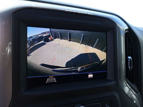 Used 2022 Chevrolet Silverado 2500 Custom w/ Custom Value Package image 32