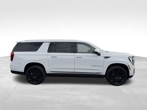 Used 2025 GMC Yukon XL Denali w/ Sun & Power Step Package AWD/4WD image 26