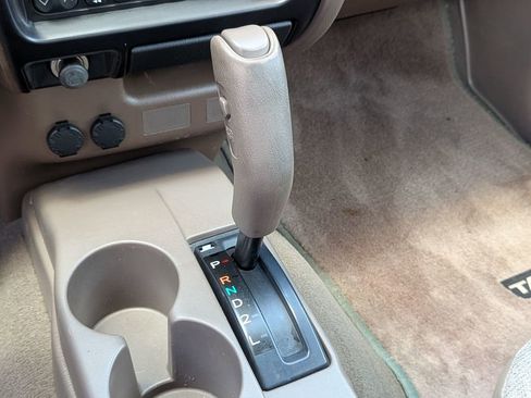 Used 2004 Toyota Tacoma 2WD Regular Cab image 18