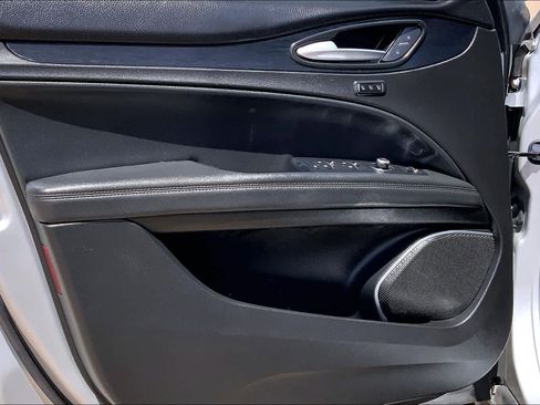 Used 2021 Alfa Romeo Stelvio Sprint w/ Nero Edizione AWD/4WD image 22