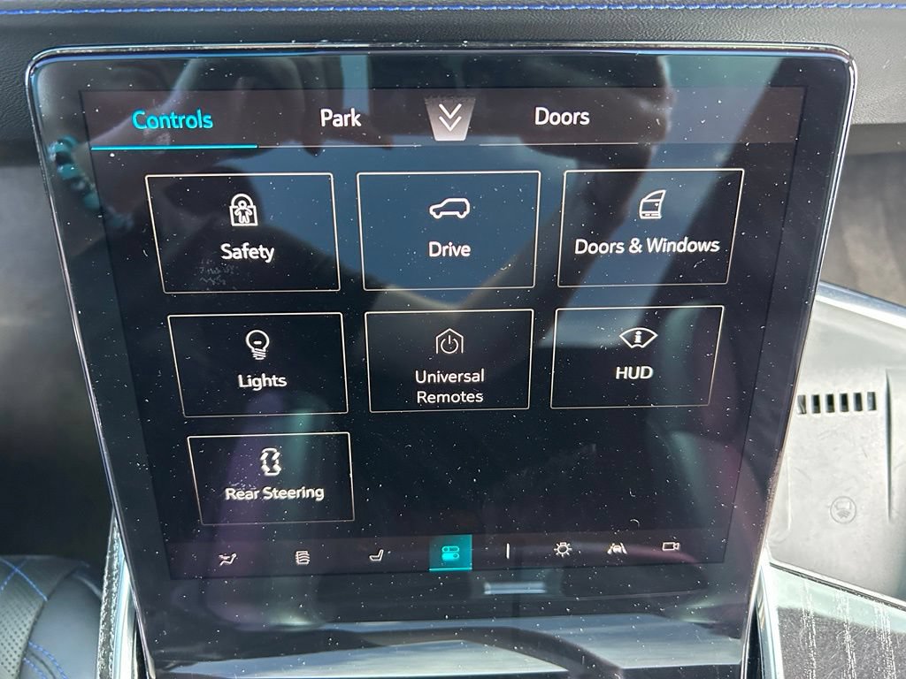 Used 2025 Cadillac Escalade IQ Sport 1 AWD/4WD image 32