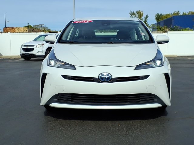 Used 2019 Toyota Prius LE FWD image 2