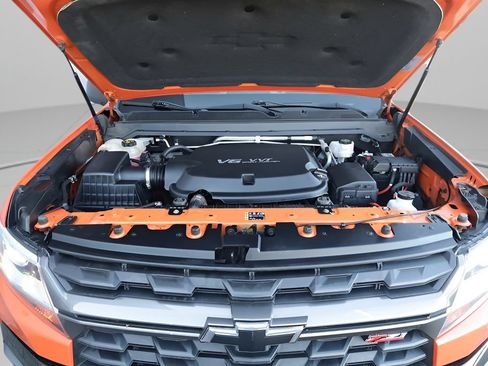 Used 2022 Chevrolet Colorado Z71 AWD/4WD image 9