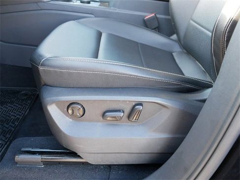 Used 2022 Volkswagen Atlas SE w/ Black Wheel Package image 14