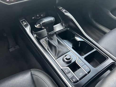 Used 2024 Kia Sorento S image 16