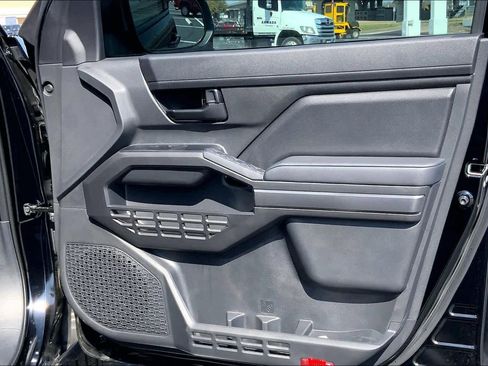 Used 2025 Toyota Tacoma SR5 image 22