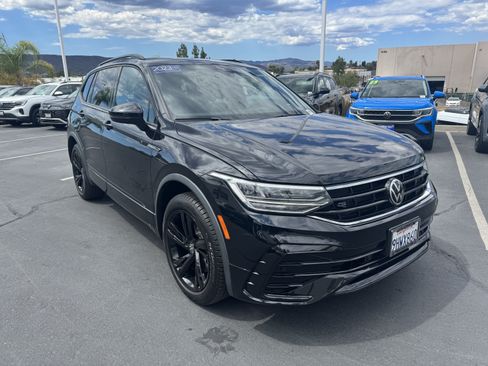 Used 2023 Volkswagen Tiguan SE R-Line FWD image 2