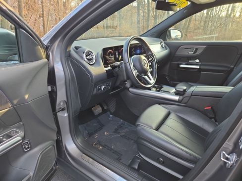 Used 2021 Mercedes-Benz GLA 250 GLA 250 image 12