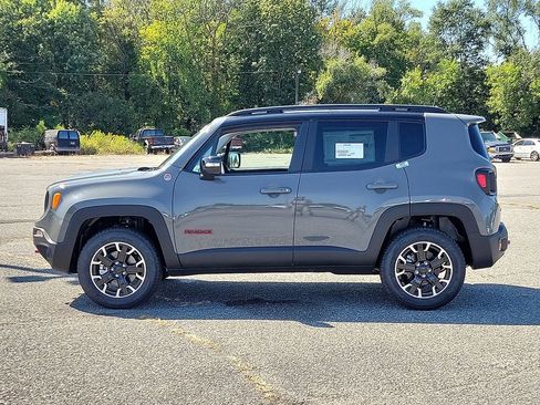 New 2023 Jeep Renegade Trailhawk w/ Sun/Sound Group image 5
