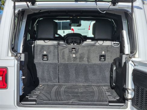 Used 2019 Jeep Wrangler Unlimited Rubicon image 10