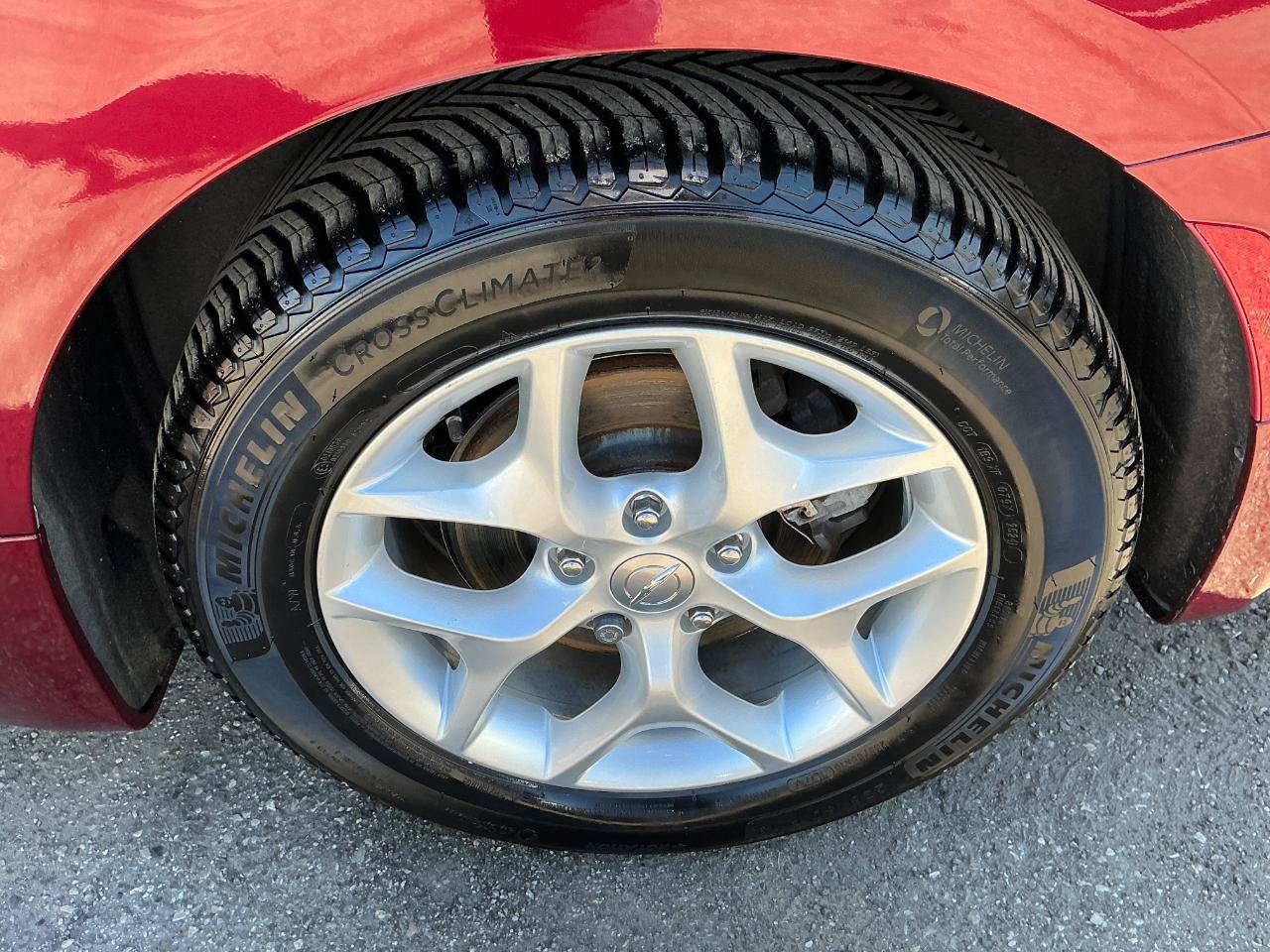 Used 2018 Chrysler Pacifica Touring-L w/ Tire & Wheel Group FWD image 23
