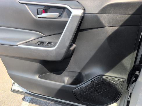 Used 2025 Toyota RAV4 XLE Premium AWD/4WD image 16