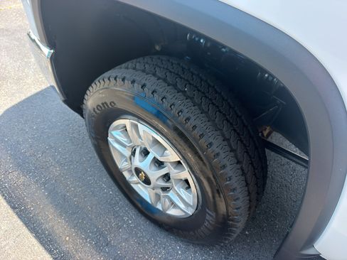 Used 2026 Chevrolet Silverado 2500 LT AWD/4WD image 8
