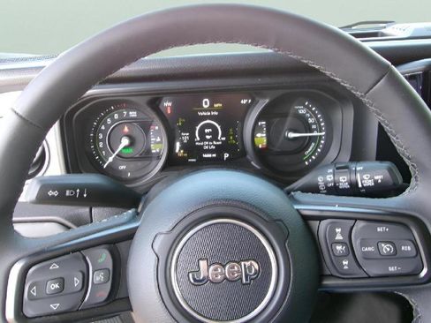 Used 2025 Jeep Wrangler Unlimited Sport S 4xe AWD/4WD image 10