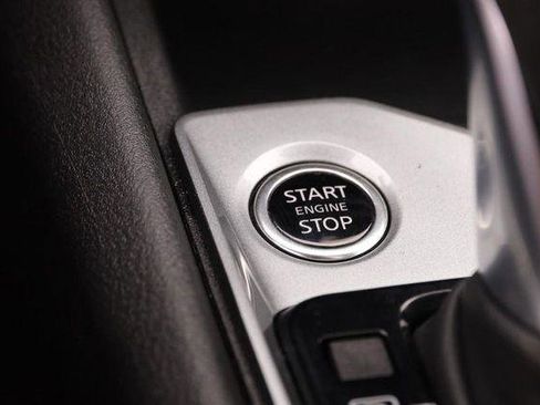 Used 2025 Nissan Altima 2.5 SV FWD image 14