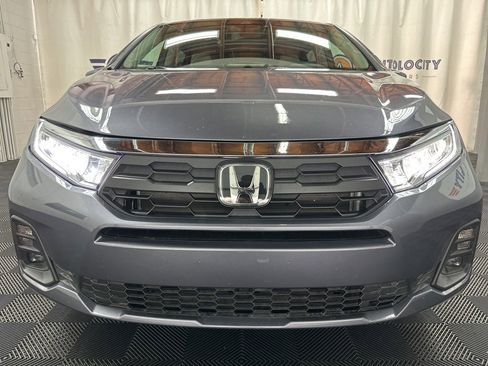 Used 2025 Honda Odyssey EX-L image 4