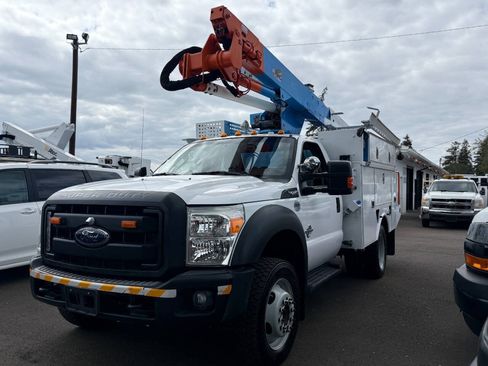 Used 2015 Ford F550 4x4 Regular Cab Super Duty image 4
