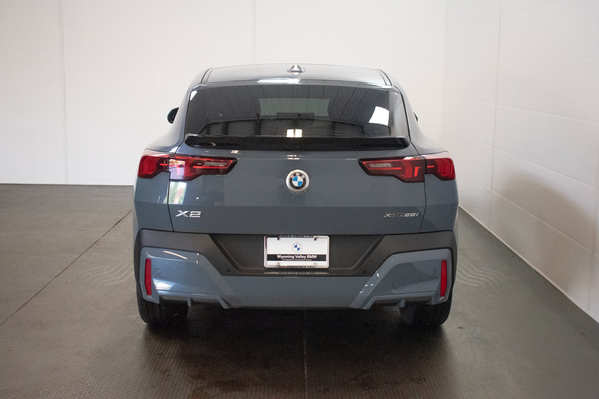 Used 2026 BMW X2 xDrive28i AWD/4WD image 5