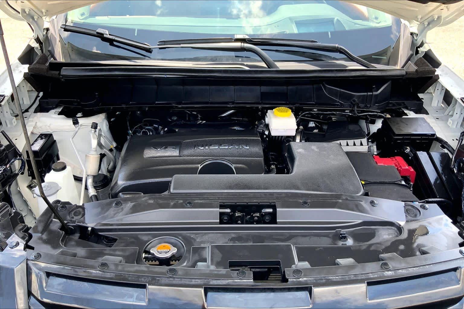 Used 2024 Nissan Pathfinder Platinum FWD image 31
