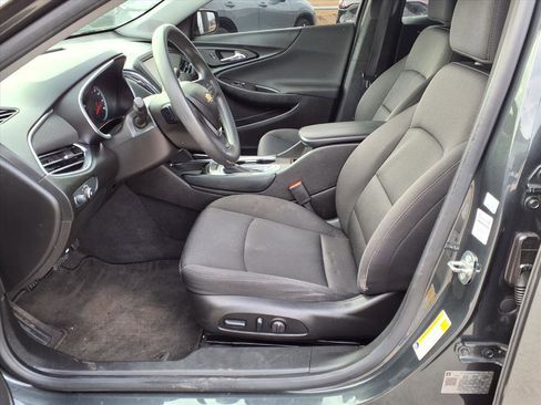 Used 2018 Chevrolet Malibu LT image 18