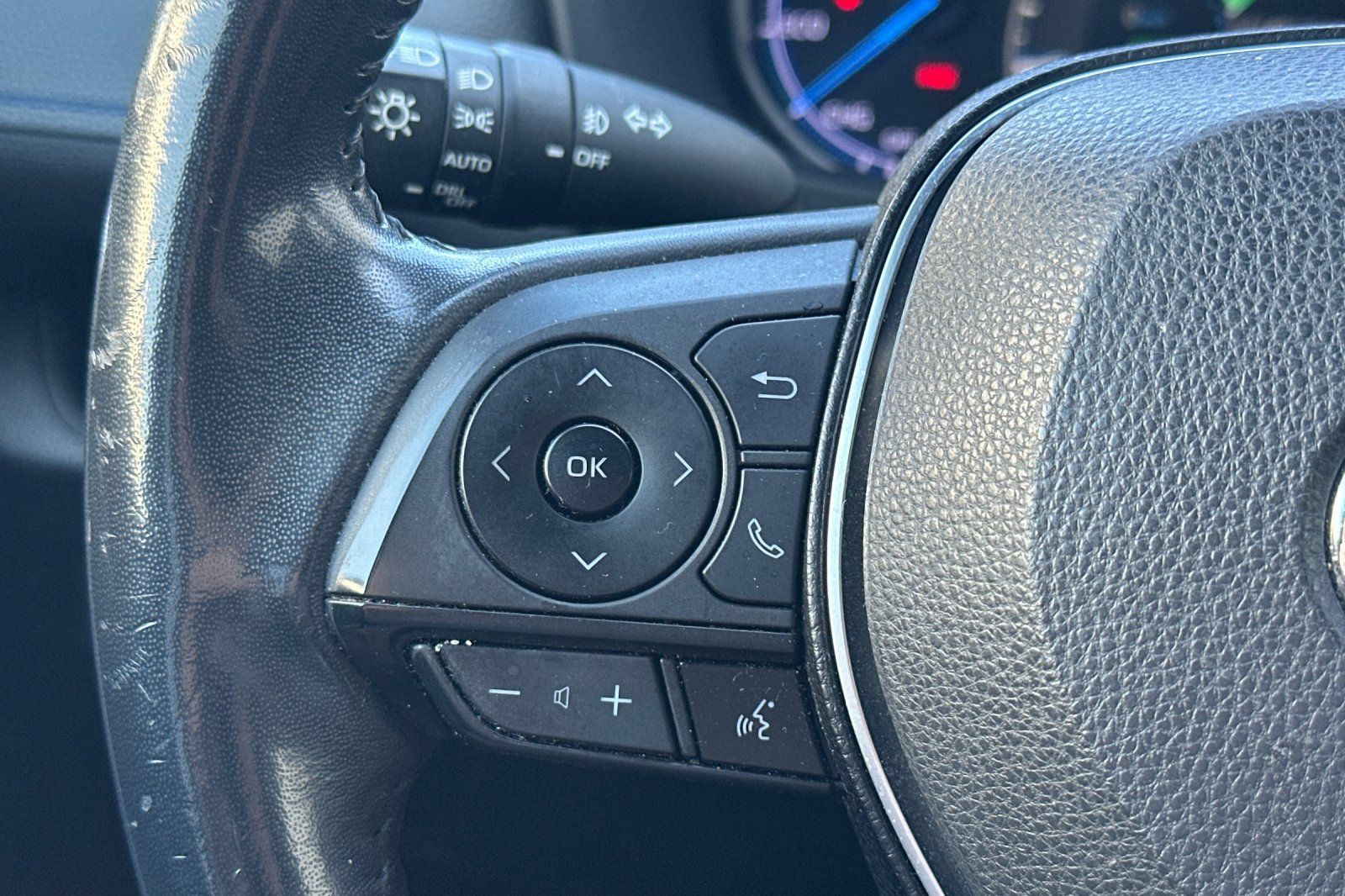 Used 2019 Toyota RAV4 XSE w/ Carpet Mat Package AWD/4WD image 36