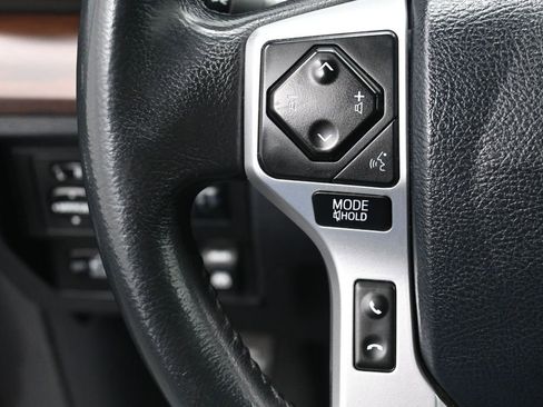 Used 2018 Toyota Tundra Limited AWD/4WD image 17