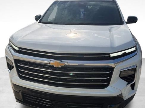 Certified 2025 Chevrolet Traverse High Country image 1