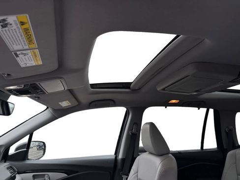 Used 2021 Honda Pilot Elite image 3