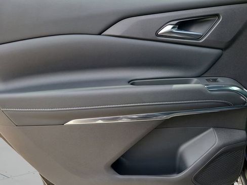 New 2026 Chevrolet Traverse LT image 16