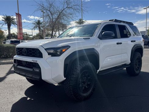 Used 2025 Toyota 4Runner 4WD image 5