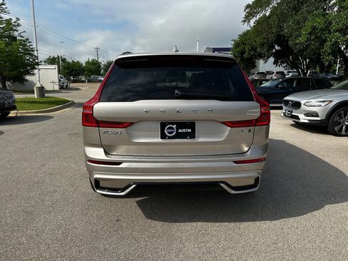 New 2025 Volvo XC60 B5 Plus w/ Protection Package Premier image 5
